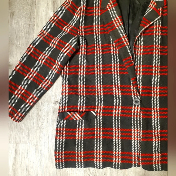 💚5/$25 Fundamental Things Red & Black Plaid Blazer Jacket Size 16 - Picture 2 of 3